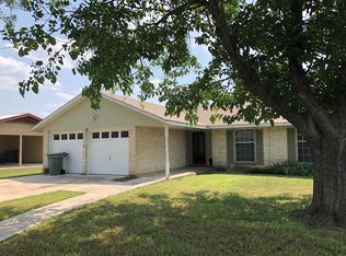 601 Farrel Cres, Uvalde, TX 78801