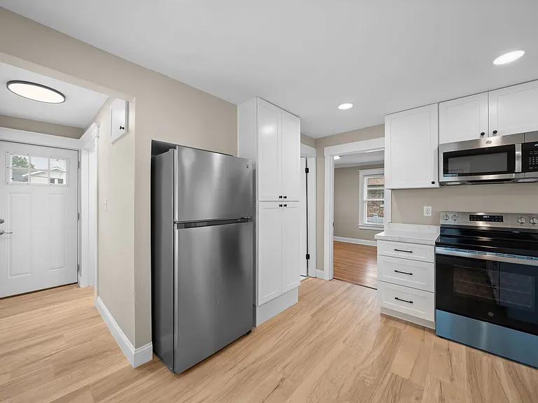 7921 W Bruno Ave — Photo 5