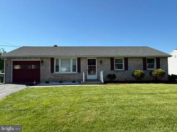 818 Walnut St, New Holland, PA 17557