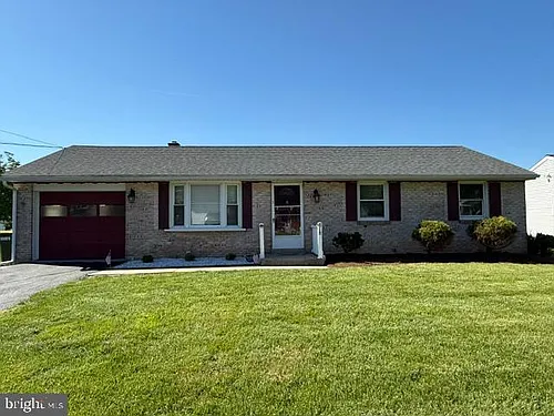 818 Walnut St Photo 1