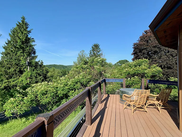 7 Meadow Ln — Photo 11