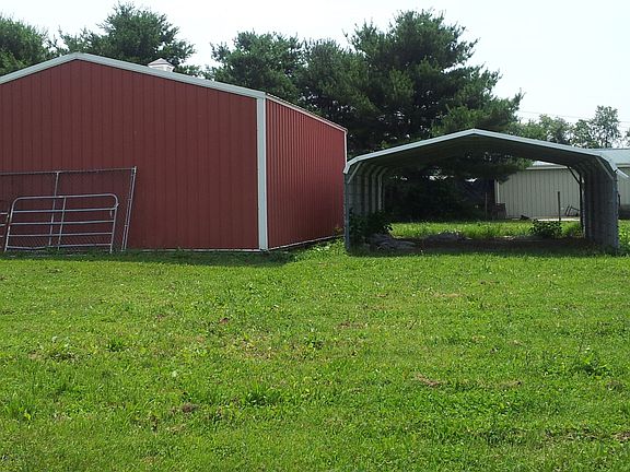 Barn/Carport