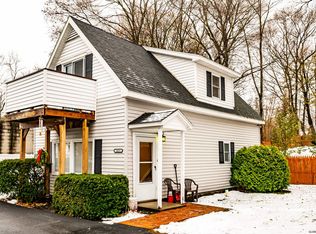 247 Schoolhouse Rd, Albany, NY 12203