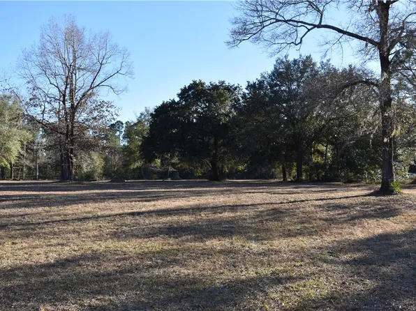 111 Fred Cooper Rd, Waynesville, GA 31566