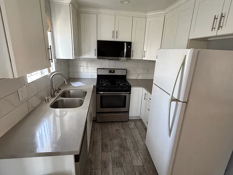 1168 Raymond Ave #D — Photo 10