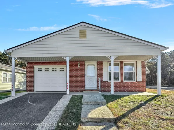 194 Orlando Boulevard, Toms River, NJ 08757