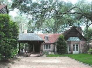 909 Arbor Ln, Jacksonville, FL 32207