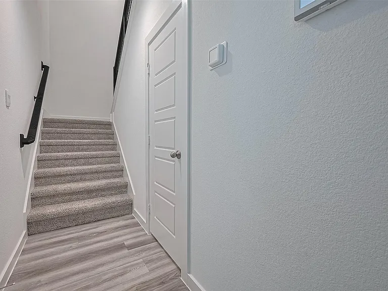 10405 Hadley Park Trl — Photo 13