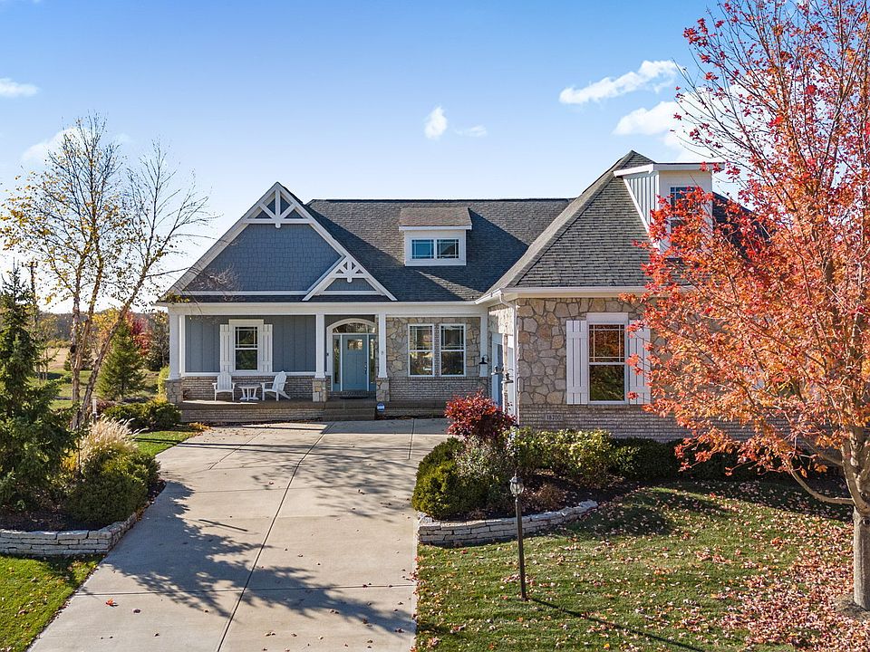 1st image of 18200 Lakes End Dr