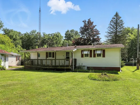 43261 66th St, Bangor, MI 49013