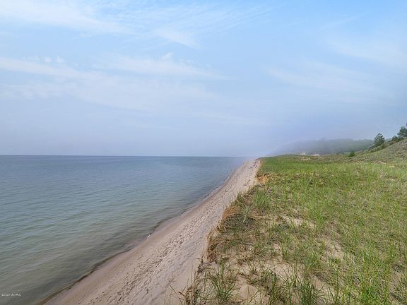 3rd image of 6989 S Lakeshore Dr