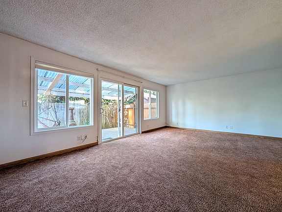 3rd image of 170 Ash St