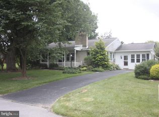 212 Barcroft Rd, York, PA 17406