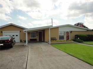 402 Bluebonnet St, Terrytown, LA 70056