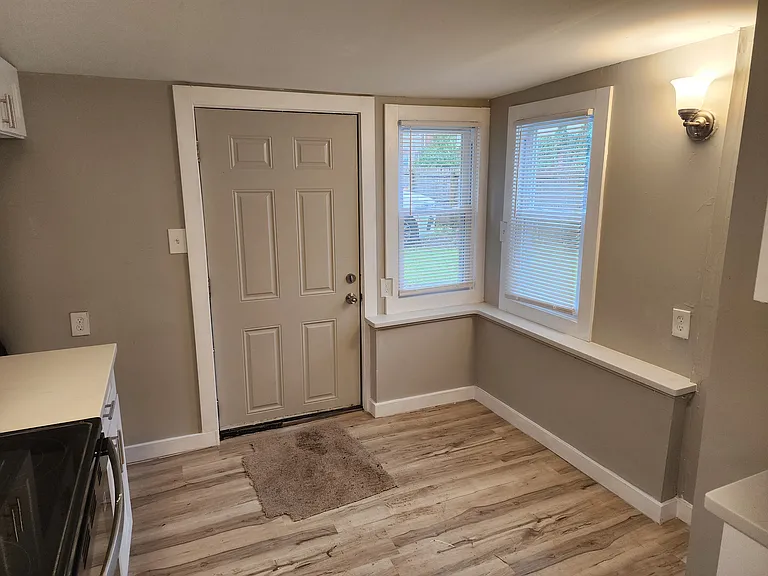 120 Main St #1C — Photo 2