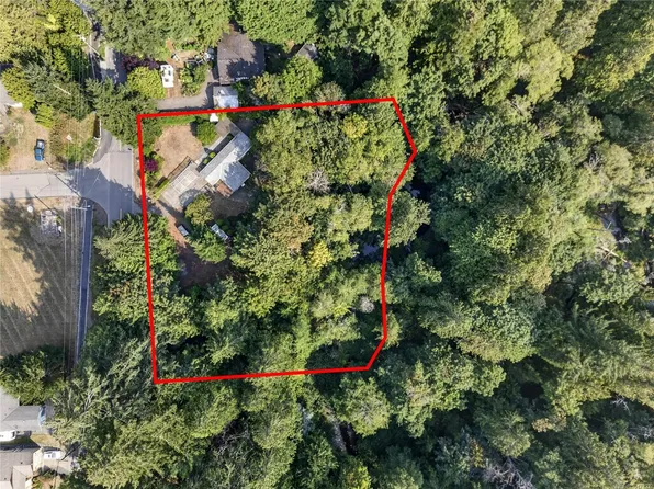 205 Atkins Rd, View Royal, BC V9B 2Z9