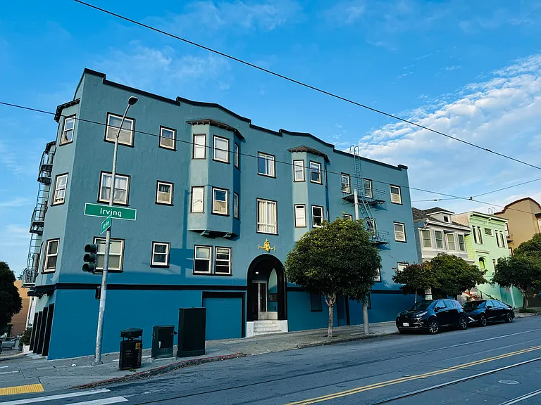 250 Irving St #9 — Photo 1