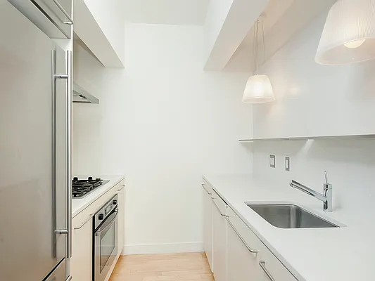 Sold by Sotheby's International Realty | media 18