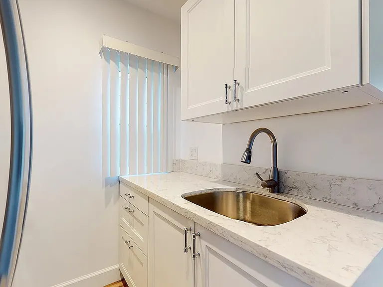 363 Huntley Dr — Photo 25