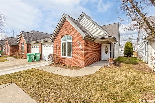 1st image of 29480 Meadow Ln