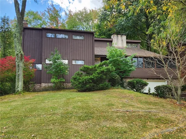 4020 Alla Dr, Seven Hills, OH 44131