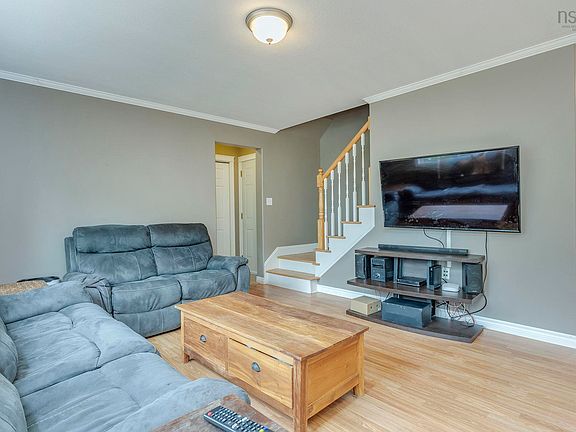 4th image of 1835 Acadia Dr