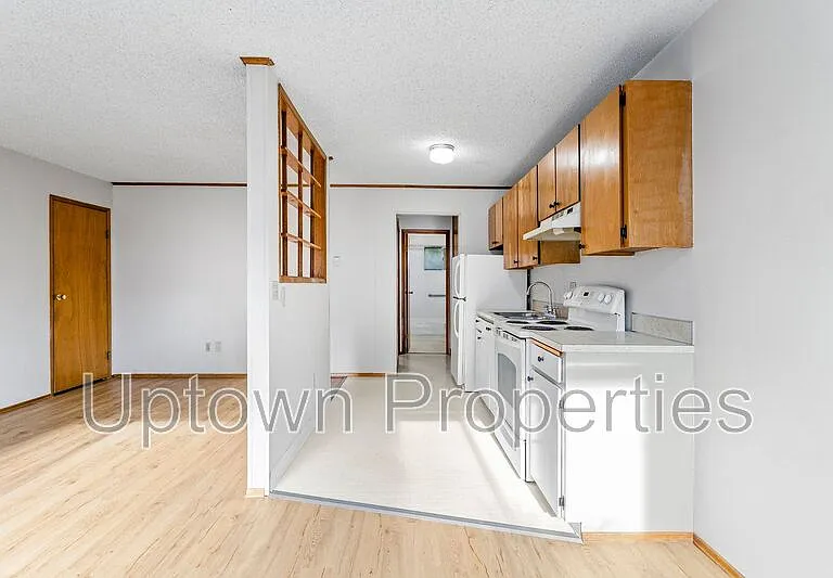 1508 SW Dewitt St #7 — Photo 11