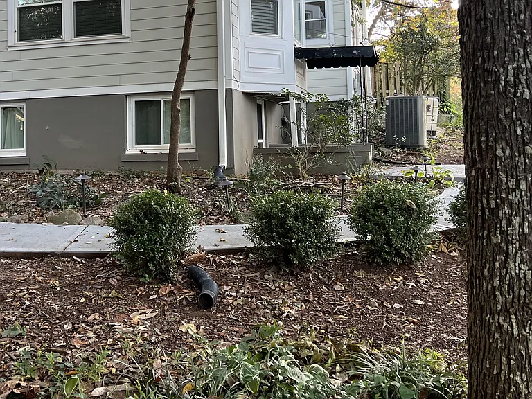 3277 N Whitney Ave — Photo 18