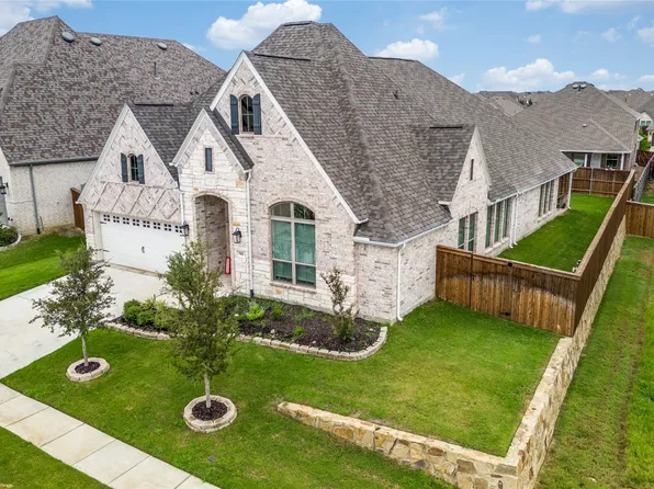 941 Bridle Path Pkwy, Aubrey, TX 76227