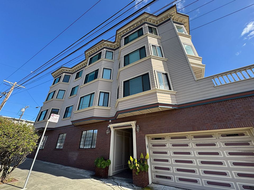 2nd image of 700 39th Ave APT 301