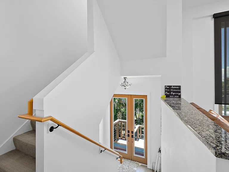 716 N Daytona Ave — Photo 22