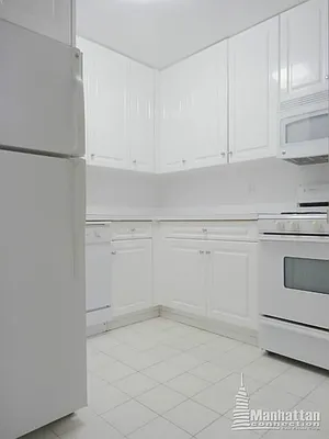 Rented by Manhattan Connection | media 22