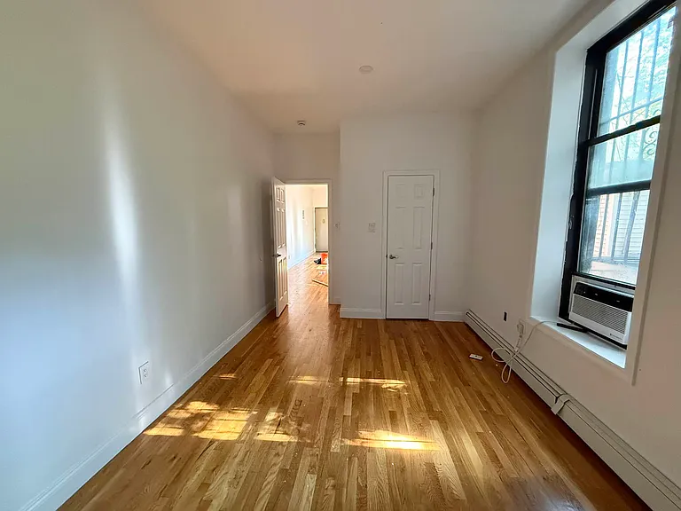 460 Throop Ave #5 — Photo 7