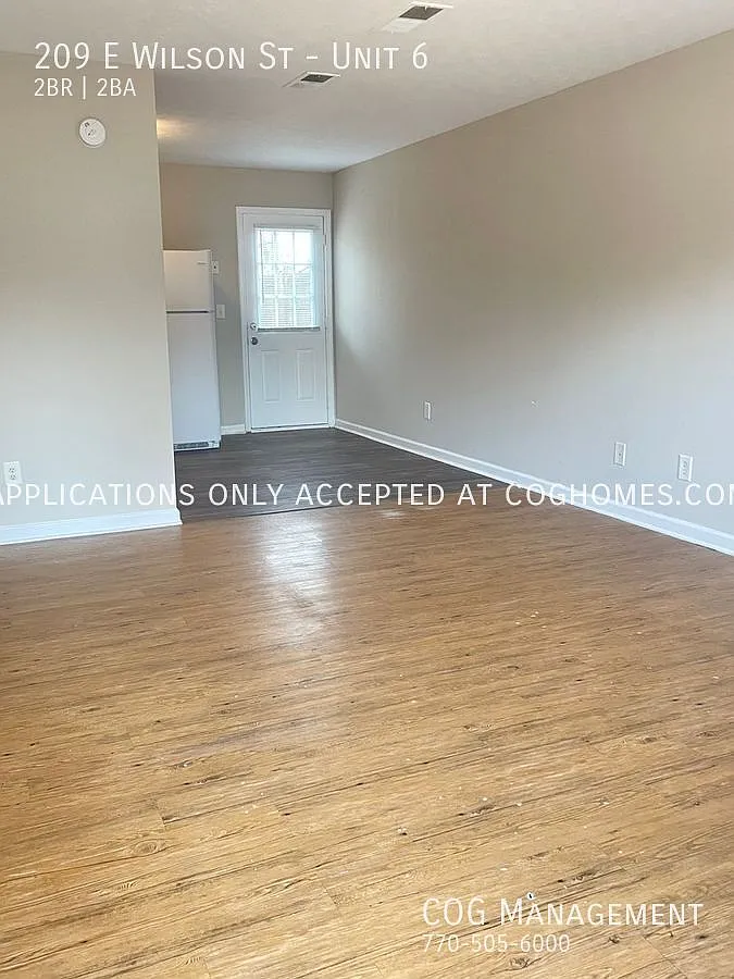 Cute Two Bedroom/1.5 Bath Close to Downtown Villa Rica — Photo 4