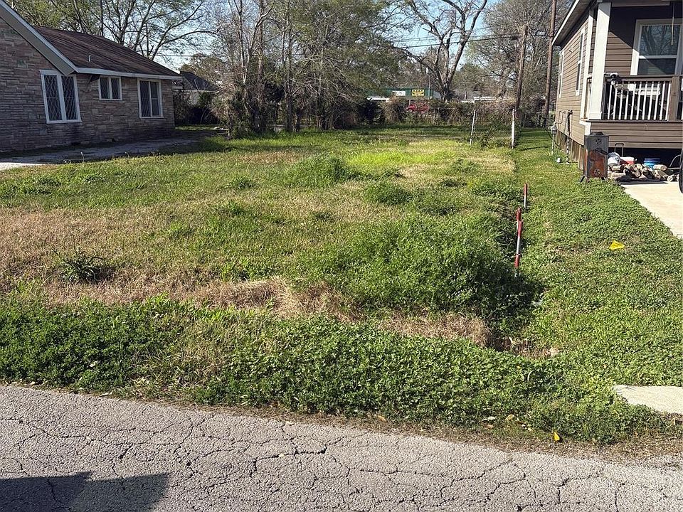 1st image of 2545 Euclid St
