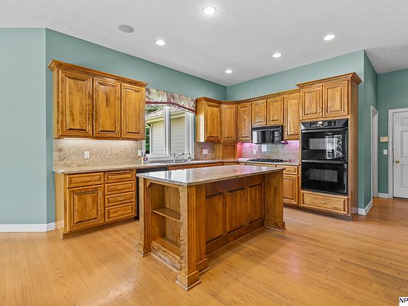 4th image of 1414 N 132nd Avenue Cir