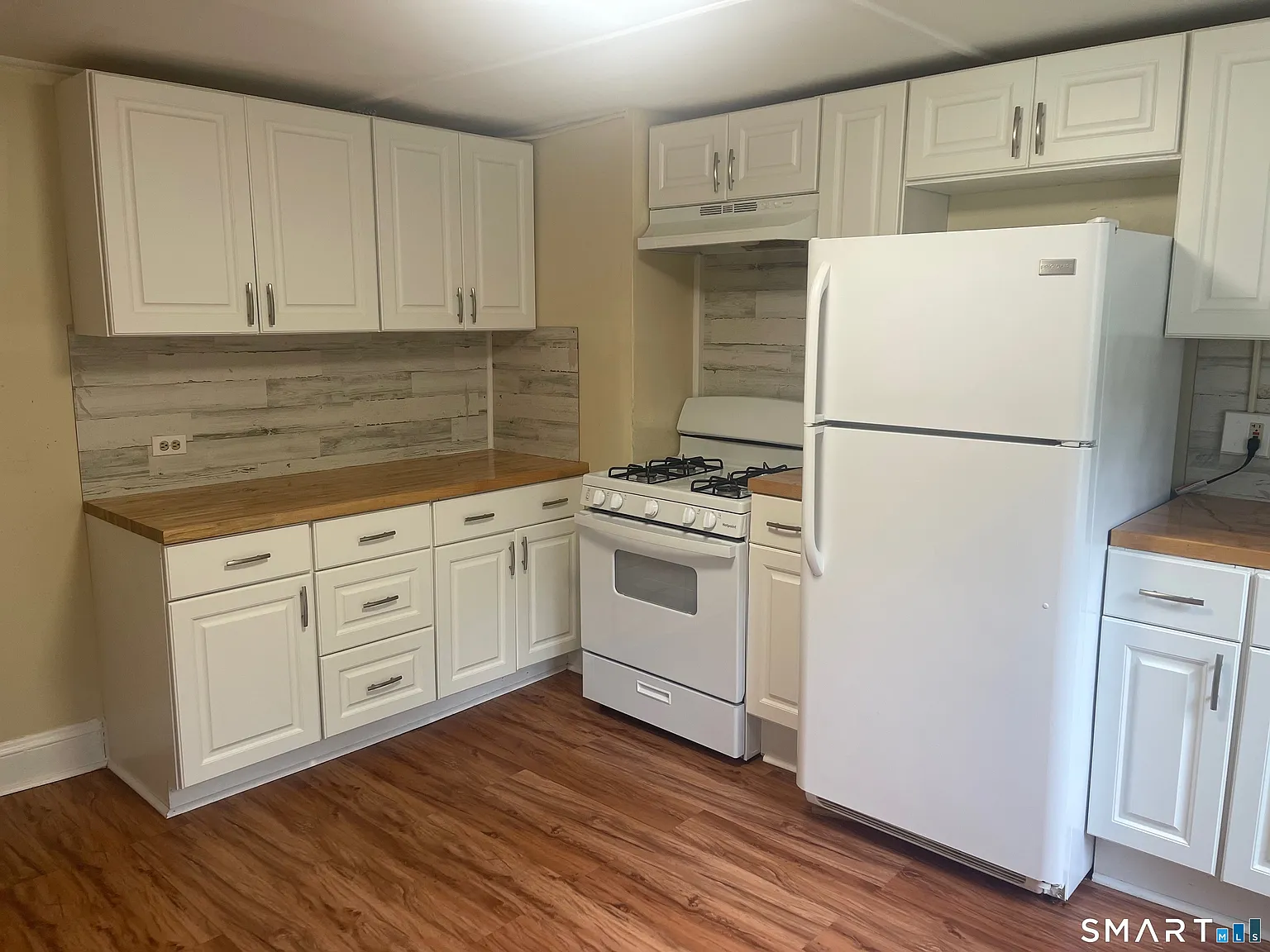 2 bed, 1.0 bath, 700 sqft, $1,600 — Photo 4