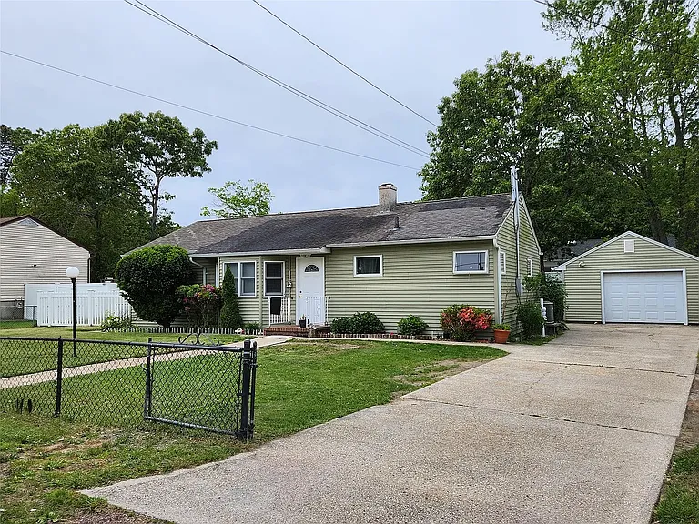 163 Sylvan Ave — Photo 1
