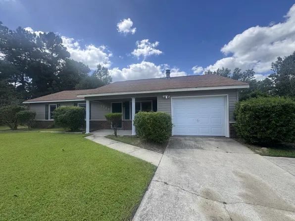 1019 Blue Leaf Pl, Jacksonville, NC 28546