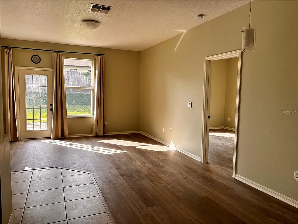 3 bed, 2.0 bath, 1341 sqft, $2,750 — Photo 4