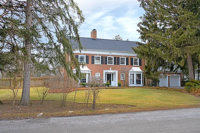 877 Hill Rd photo 1