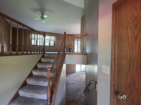 3rd image of 803 Main St