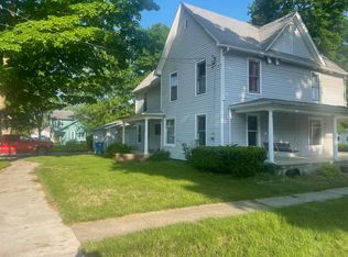 15 Pleasant St, Quincy, MI 49082