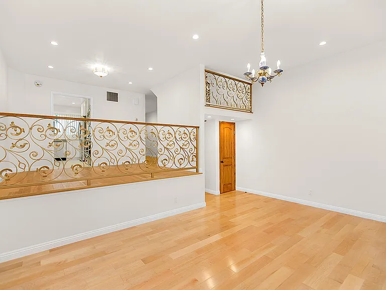 1745 Selby Ave #20 — Photo 3