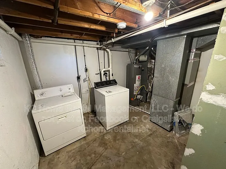 7227 Gilmore Ave — Photo 25