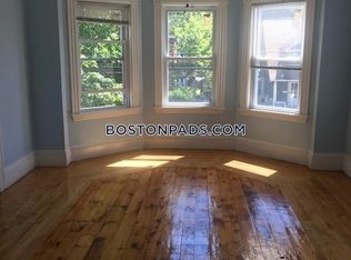 48 Ashland St, Lynn, MA 01905