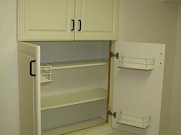 4th image of 1005 Garden Walk Dr
