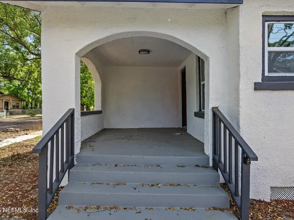 678 LINWOOD Avenue, Jacksonville, FL 32206