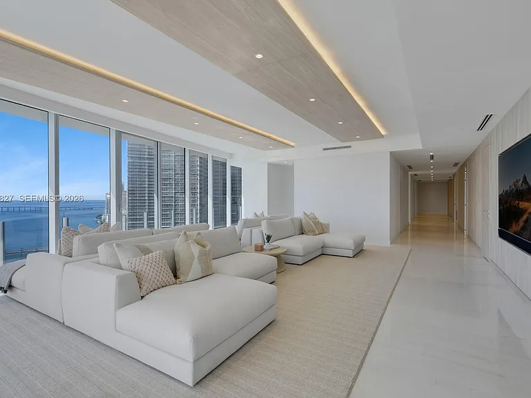 300 Biscayne Boulevard Way #2701 — Photo 8
