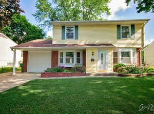 1112 Valley Stream Dr, Wheeling, IL 60090